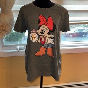BRAND NEW WOMENS DISBEY T-SHIRT FOR SALE SIZE LARGE MINNIE MOUSE